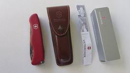 Victorinox Taschenmesser * OUTRIDER * im Lederetui