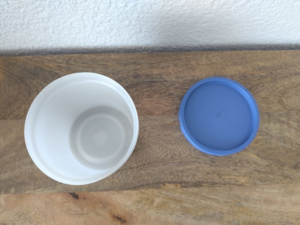 Tupperware Contenitori & Simili: Tupperware Becher Dose blau – Usato da Wangen SZ venduto da scherpa1 1