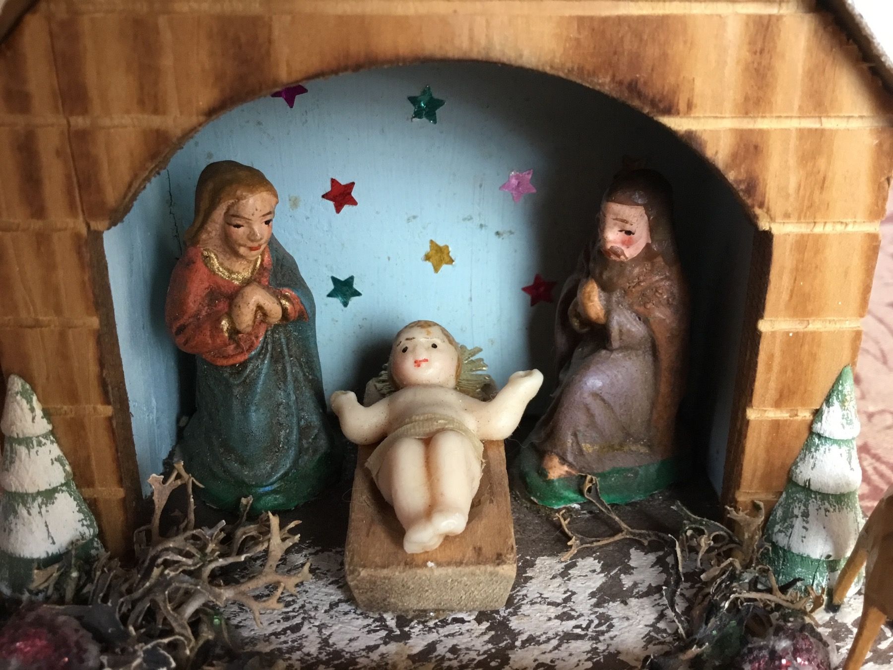 Gablonzer Toutes les décorations: Antike Weihnachts Krippe – D'occasion à St. Gallen par chamilla