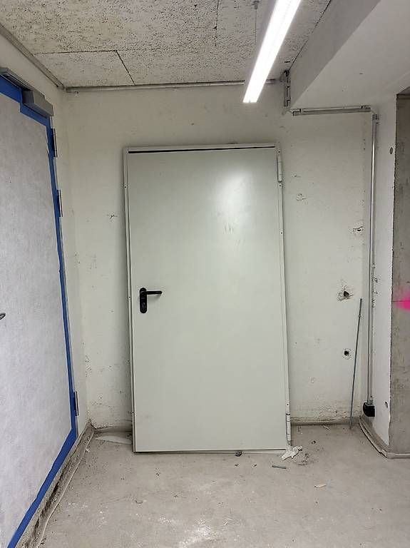 Porte: Provisorische bautüren  – Usato da Zürich venduto da sanderluckers 1