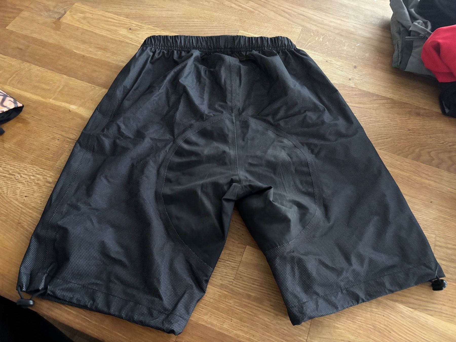 Vaude Pantaloni: Kurze Regenhose gr M – Usato da Geuensee venduto da sonnetje 3