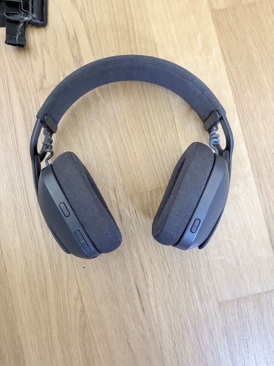 Logitech Kopfhörer: Logitech Zone Vibe 100 Wireless – Gebraucht aus Chur von Pascal_gk