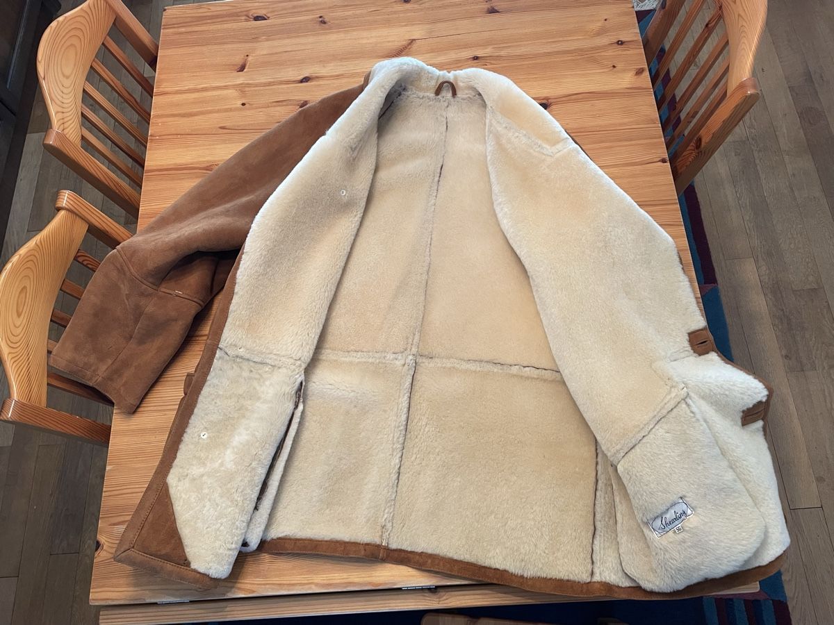 Cappotti: Wunderschöner Shearling Mantel  – Usato da Basel venduto da Garfield038 4