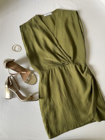 Robe Mango kaki croisée devant - Été stylé garanti!