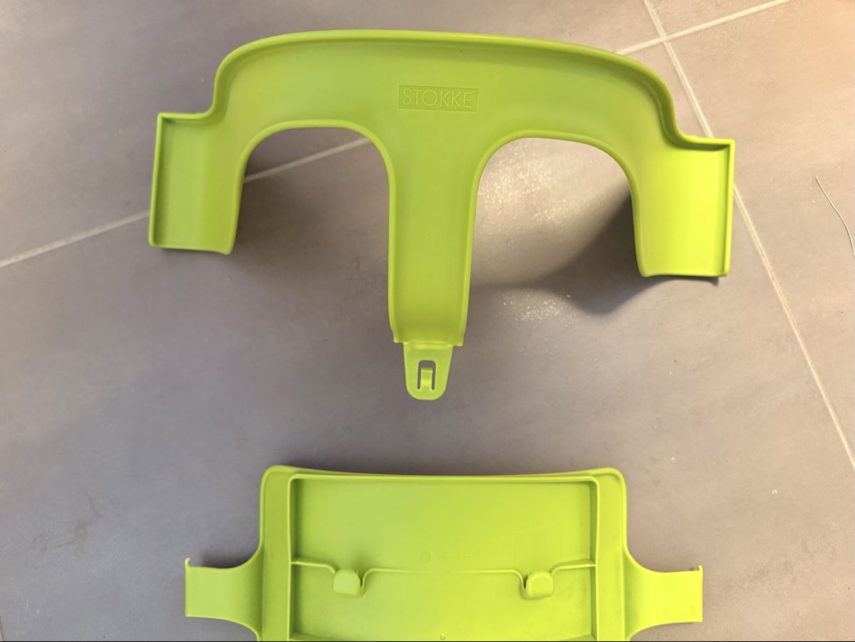 Stokke Seggioloni: Stokke Tripp Trapp Babyset limegrün – Usato da Fraubrunnen venduto da Kimimyla 1