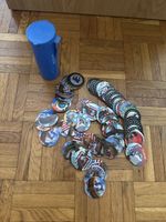 Lot de POGs divers avec tube de rangement bleu état bon
