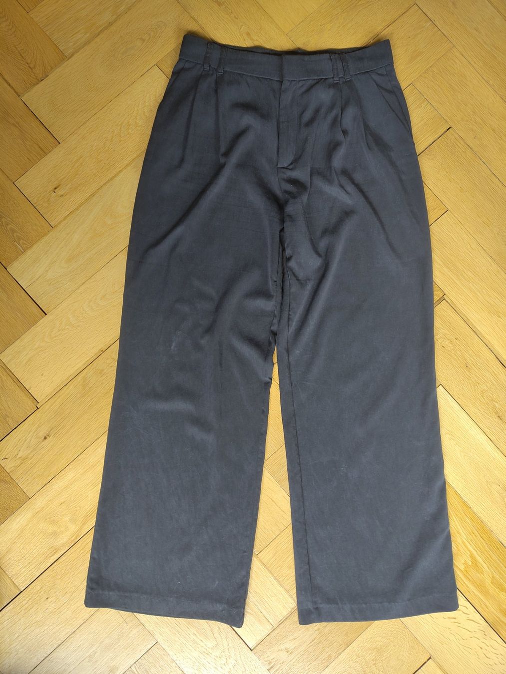 Zara Pantaloni: Hose – Usato da Bern venduto da Linii