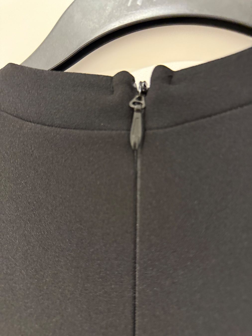 Jumpsuits: Schwarzer Jumpsuit mit Kette, Plussize Gr. 48, elegant – Neu und originalverpackt aus Zug von Leerminschrank 7