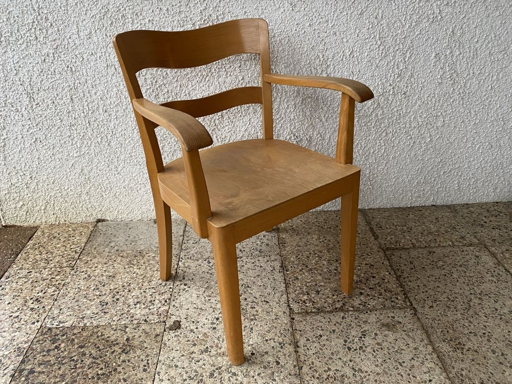 Gebrauchte Holzstuhle Mit Armlehnen