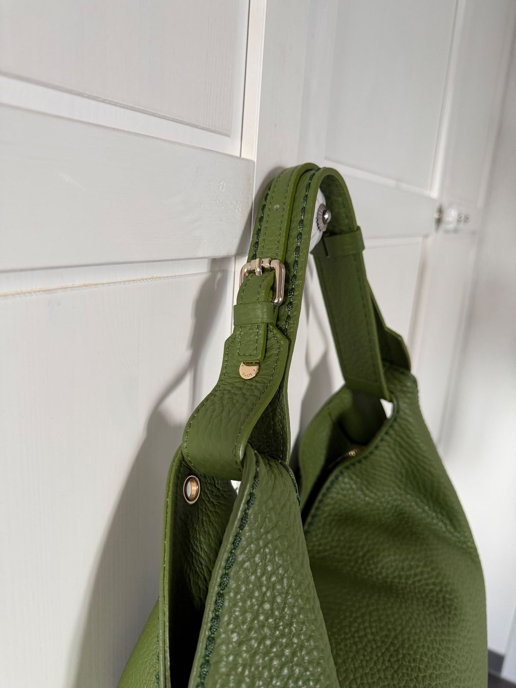 Taschen für Damen: Lederhandtasche neu, olive / grün – Neu (gemäss Beschreibung) aus Horgen von Dorastar 2