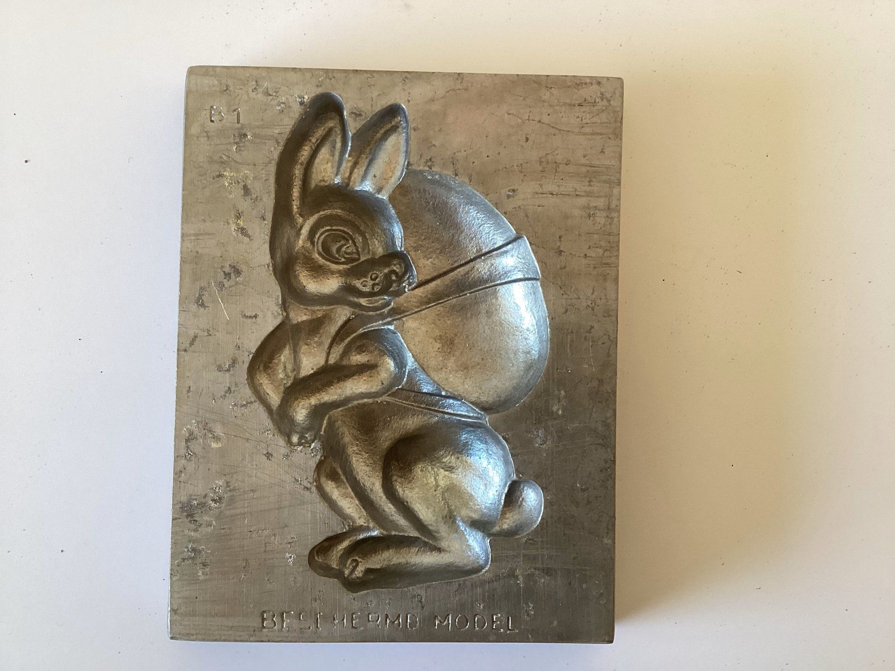Teglie da forno: Antike Giessform Osterhase – Usato da Bad Zurzach venduto da stevemc