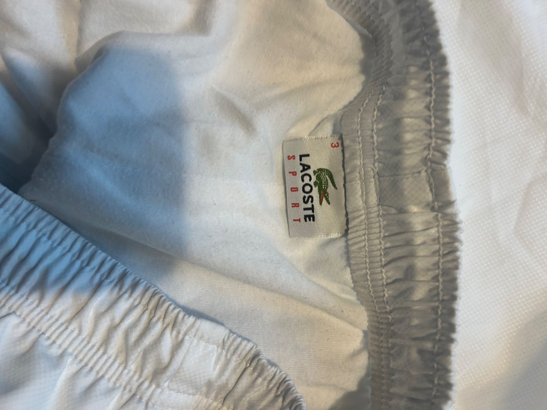 Pantaloni: Lacoste Shorts - Gr. 3 – Usato da Brüttisellen venduto da ThommyK 2