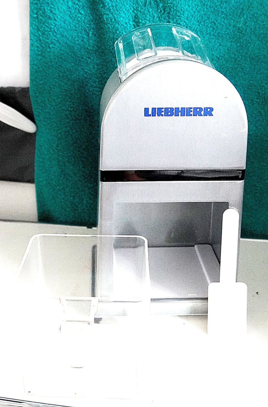 Elettrodomestici da cucina: Eis-Crusher Eiszerkleinerer Lieberherr – Usato da Baar venduto da 2cvbaar 5