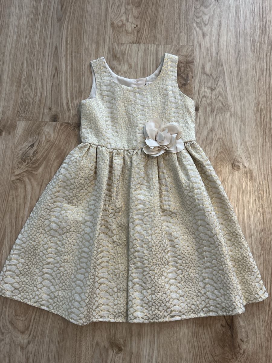 Lotti & Set di vestiti: Mädchen Kleiderpaket  Größe 128 – Usato da Herrenhof venduto da Einkaufswagen01 1