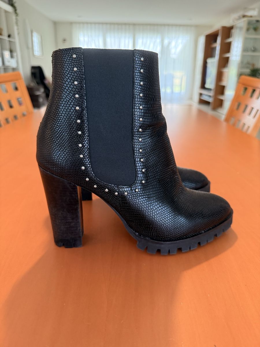 Damenschuhe: The Kooples Stiefeletten Schwarz Grösse 38 – Neu (gemäss Beschreibung) aus Wädenswil von stg_9zfm 1