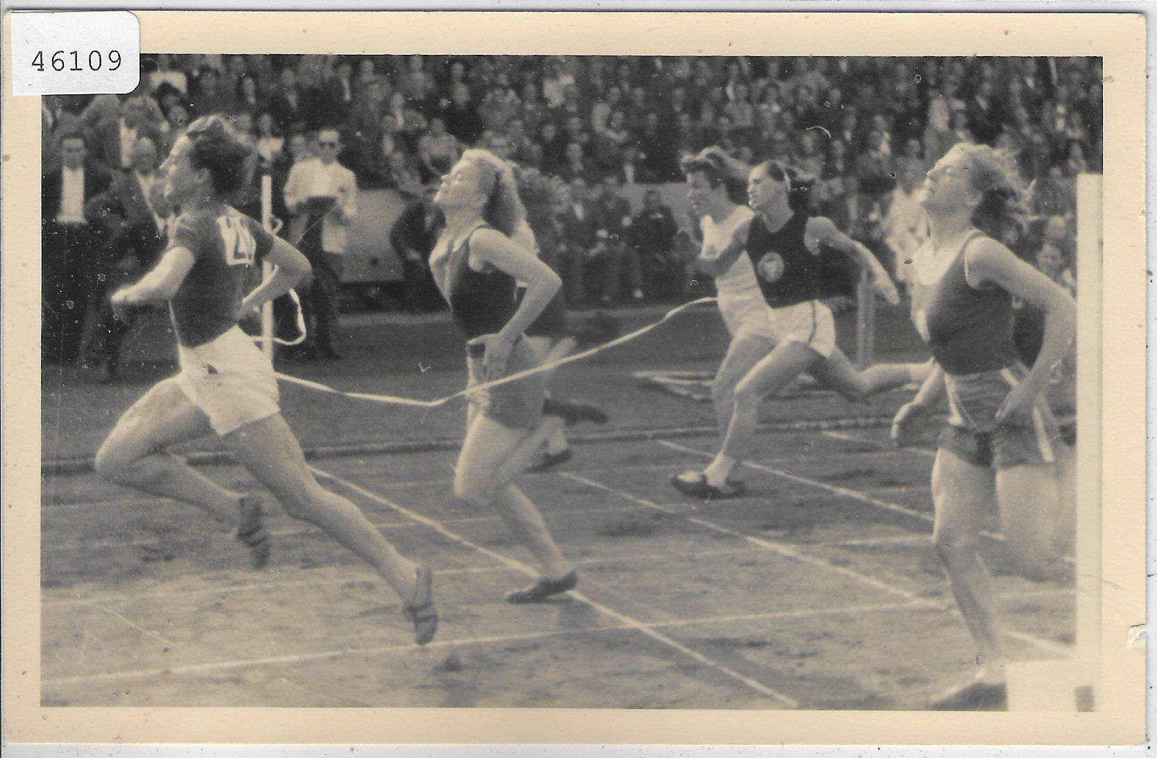 Cartes postales: Frauenlauf - Sprint – D'occasion à Ettingen par Kartenplanet