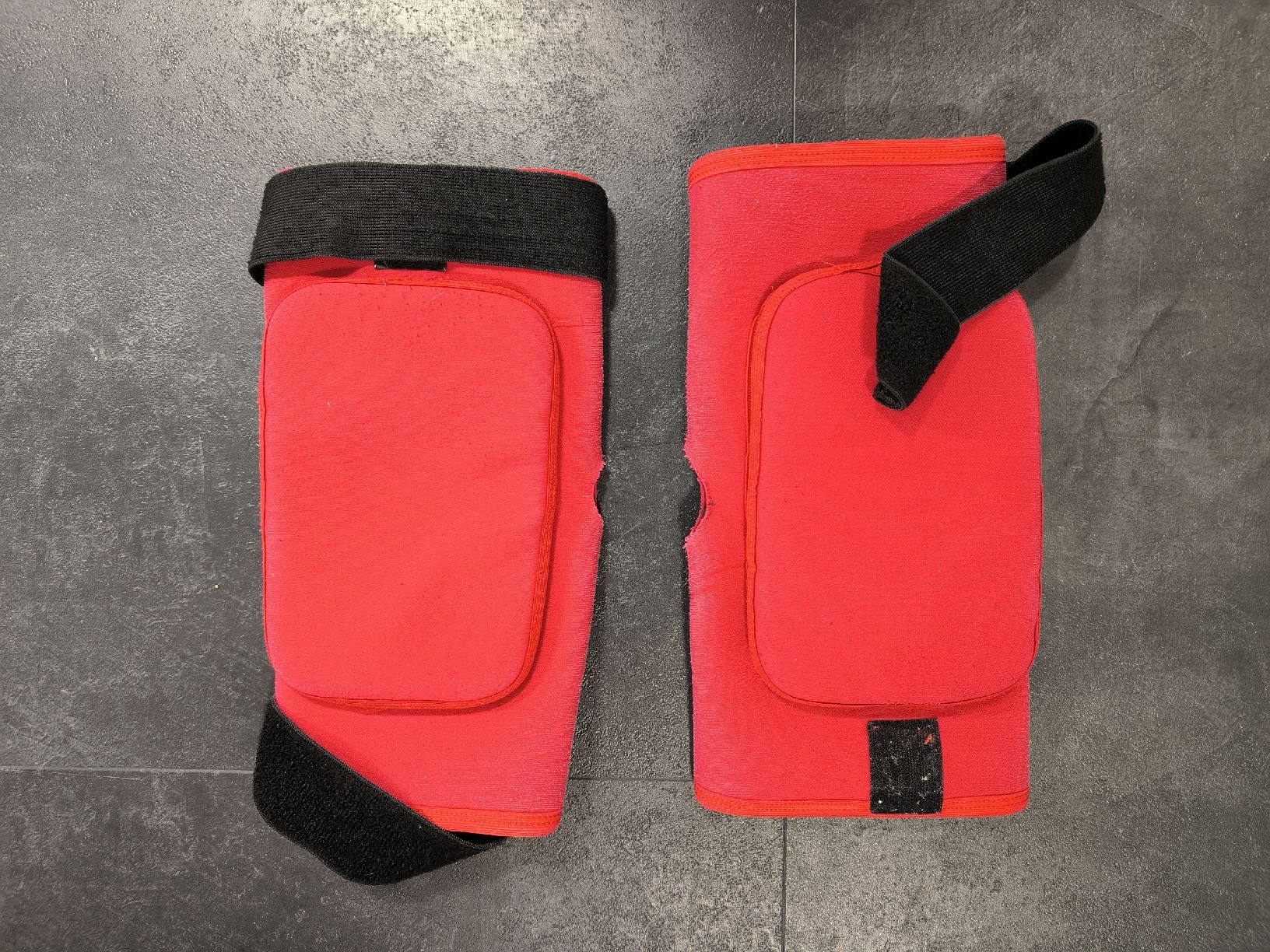 Schutz & Schoner: Unihockey Knieschoner – Gebraucht aus Othmarsingen von Othm13