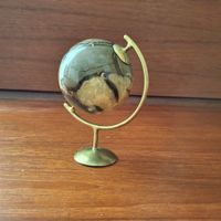 Globe en marbre et laiton vintage
