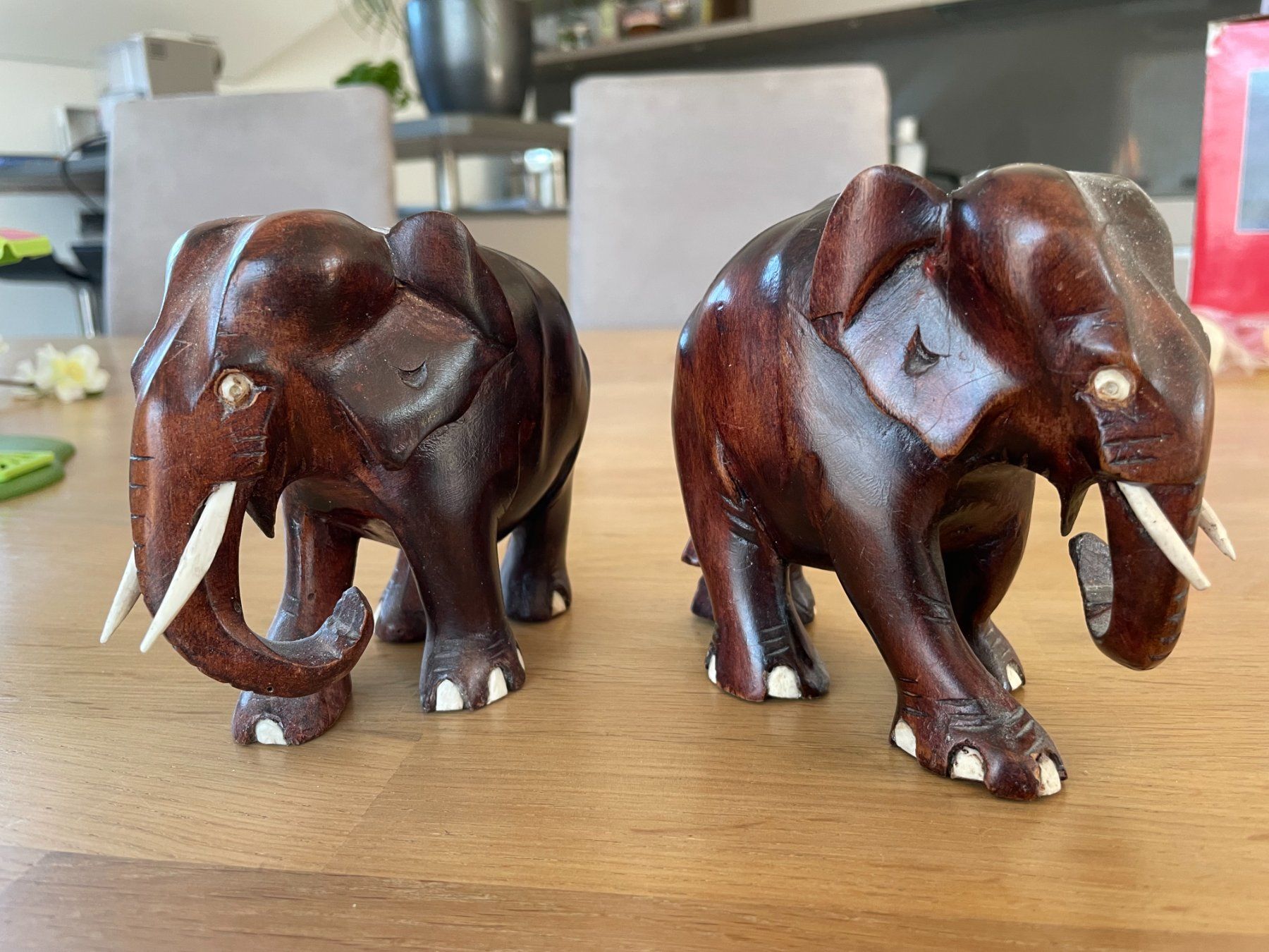 Statuette: 2 Elefanten aus Holz – Nuovo (secondo la descrizione) da Volketswil venduto da heiri05 1