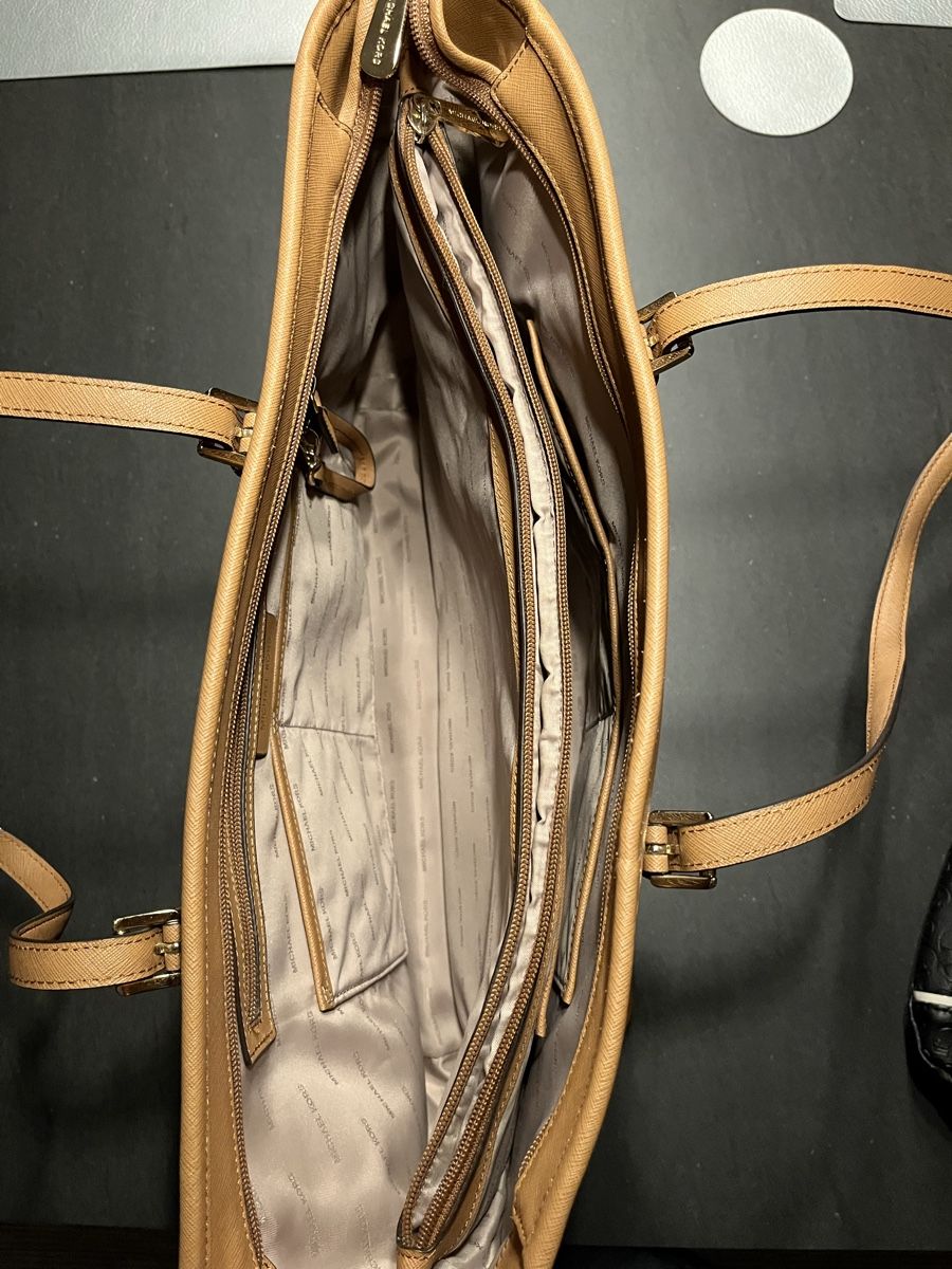 Michael Kors Borse da donna: Michael Kors Jet Set Travel – Usato da Nürensdorf venduto da sokki09 2