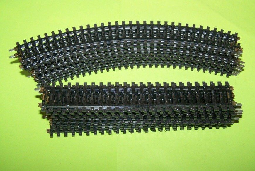 Märklin Gleis 2210 - Gebogenes Gleis Radius 295,4mm Für H0 Modelleisenbahn