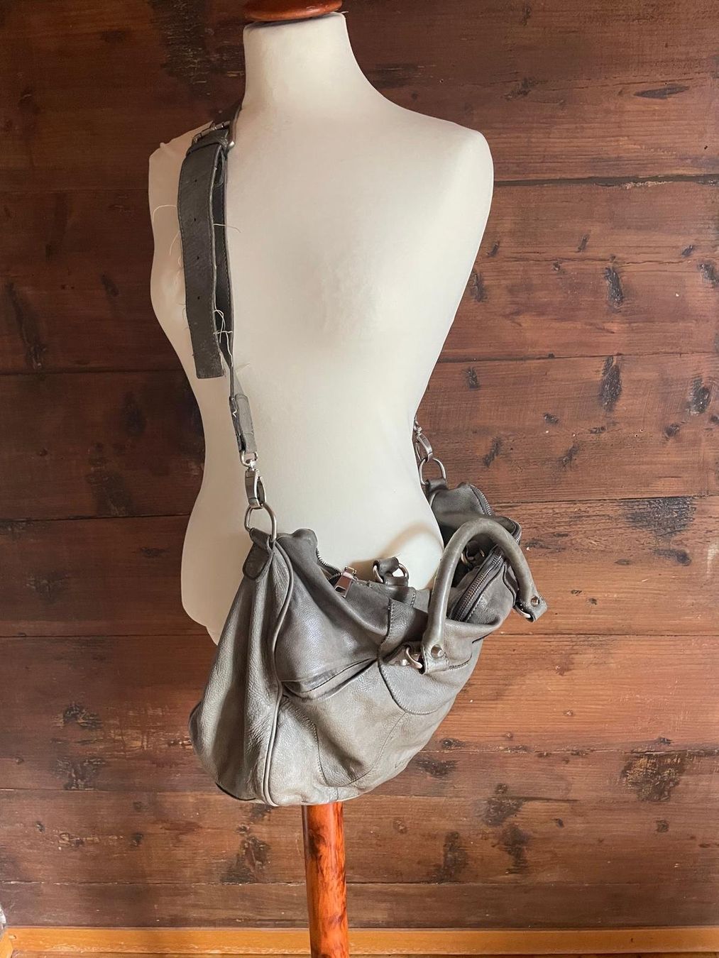 Liebeskind Borse da donna: Liebeskind, Ledertasche grau – Usato da Ebnat-Kappel venduto da carastellabella 3