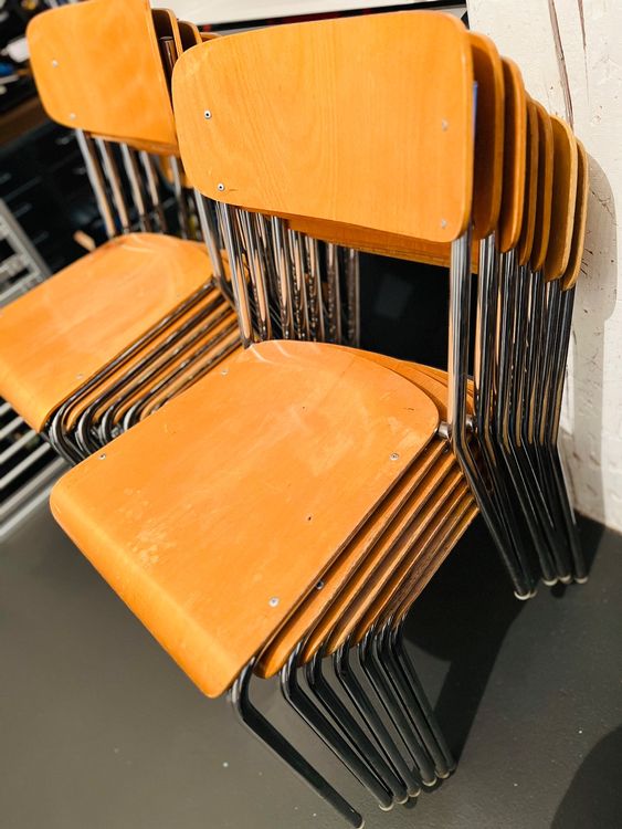100 Stapelstuhle Gebraucht