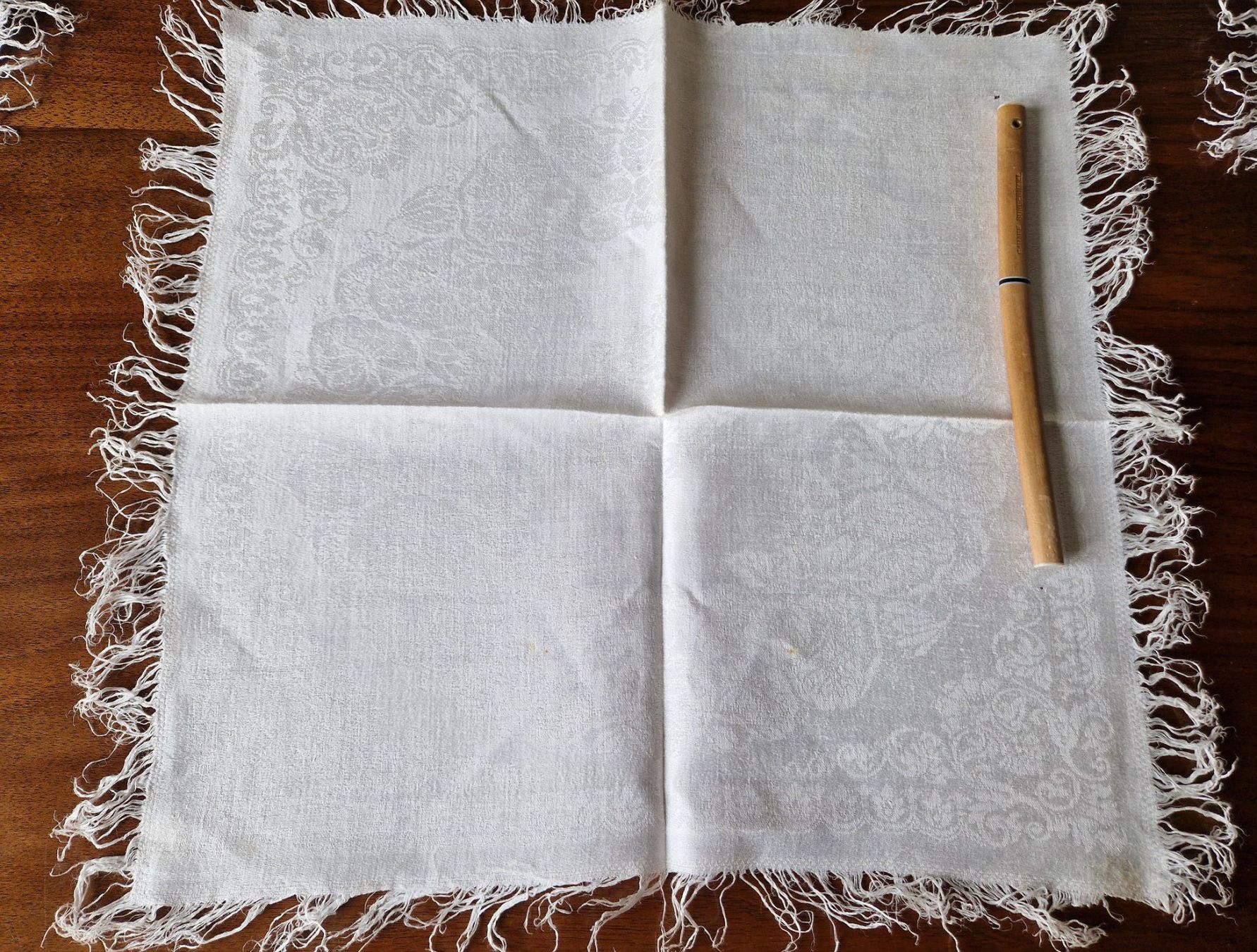 Tovaglioli: 8 Seidendamast Servietten mit Fransen 34x33cm – Usato da Bern venduto da Antikbatik 9