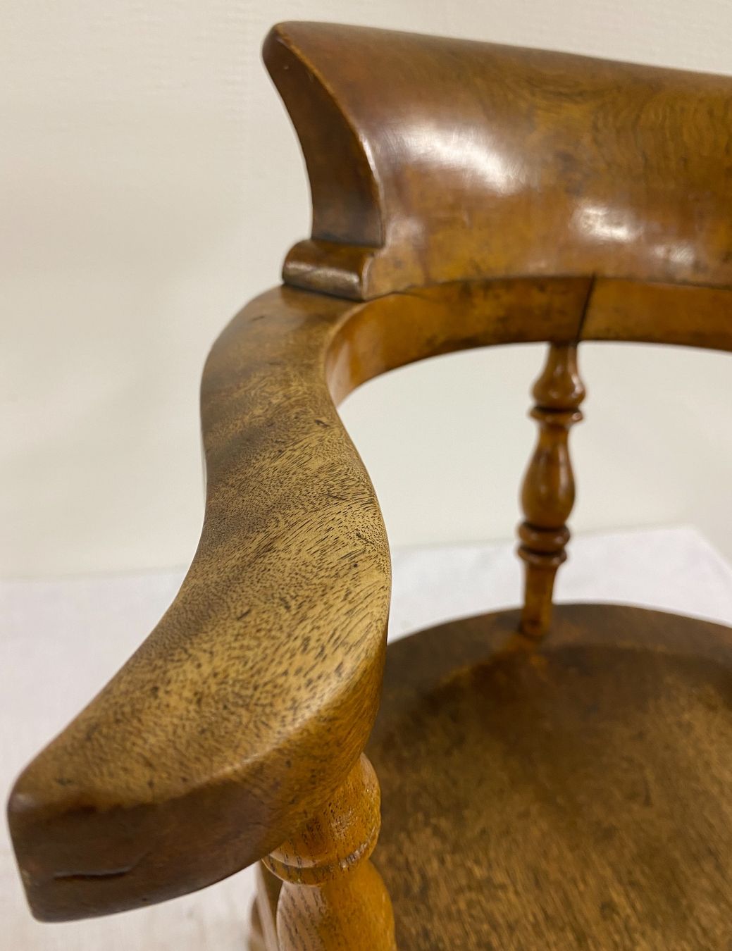 Sedie: Chaise Enfant Colonial Anglais du XIXe Siècle – Usato da Oeschseite venduto da -Luxury-On-Line- 1