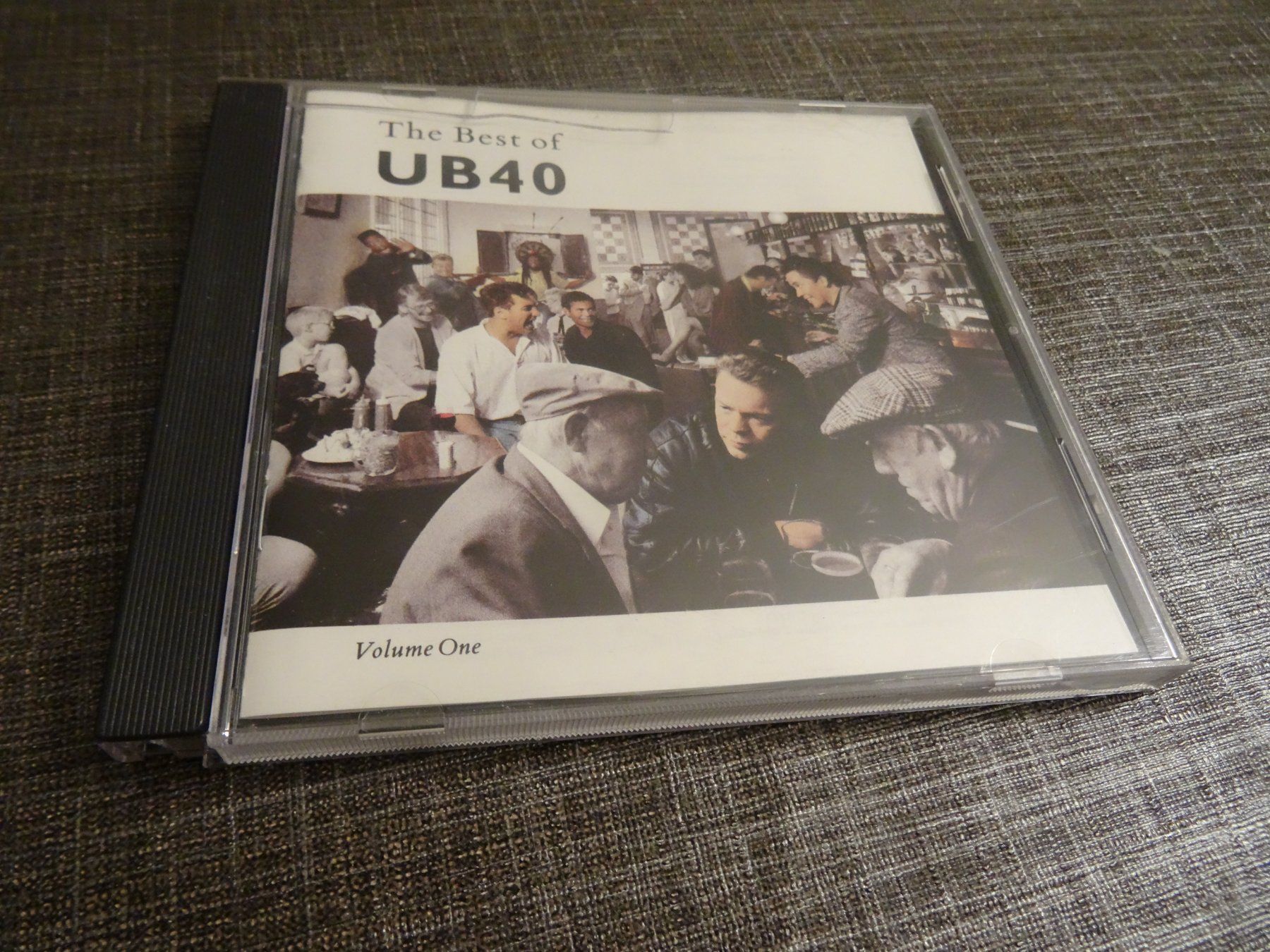 CD: UB40 The Best of Volume One CD – Usato da Olten venduto da Disc-Ausverkauf