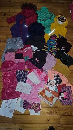 riesiges Kleiderpaket Mädchen Grösse 92 (42 tlg)