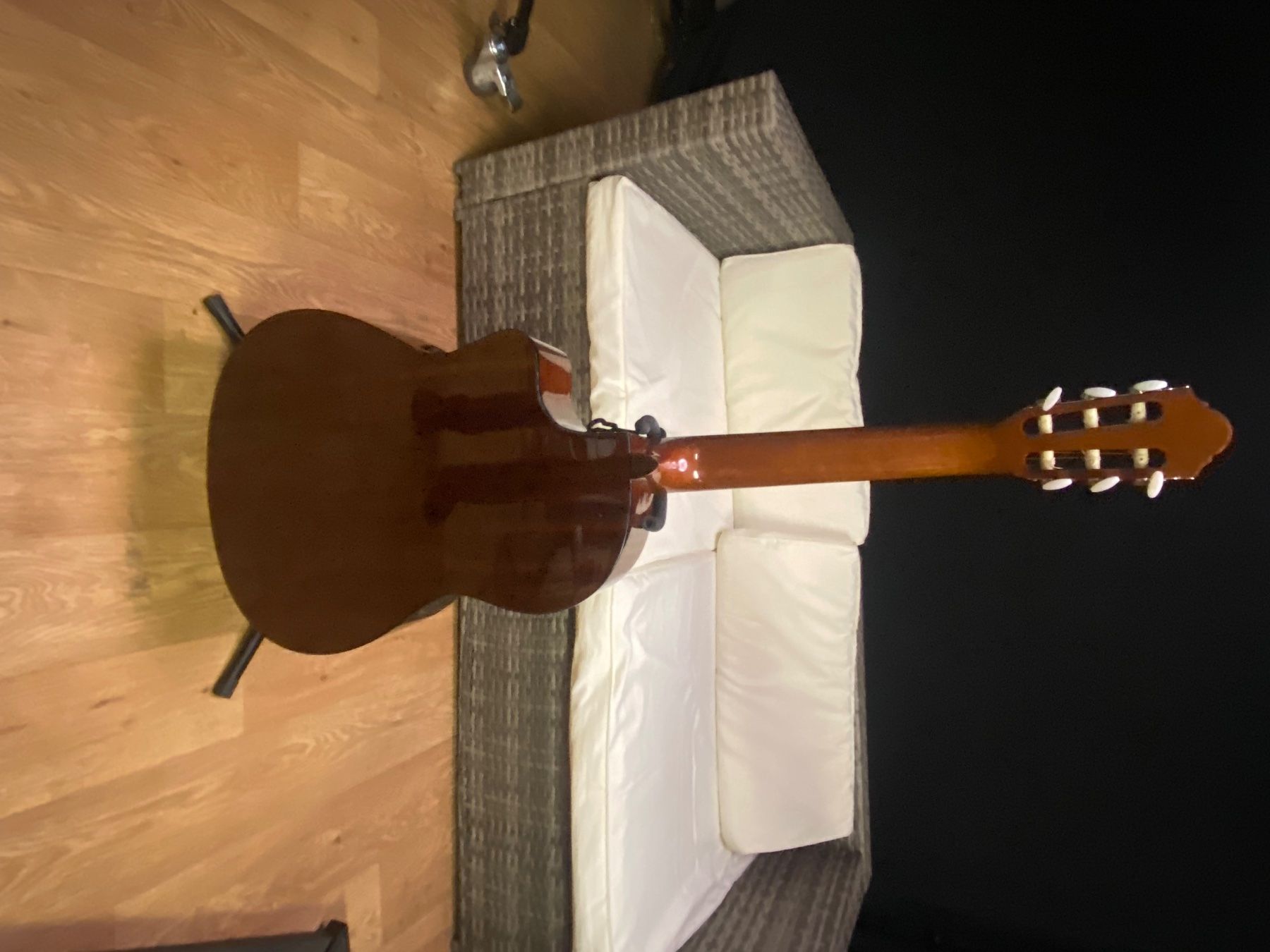 Strumenti musicali: Solana Guitar – Nuovo e nell'imballaggio originale da Schönenwerd venduto da Bryna2002