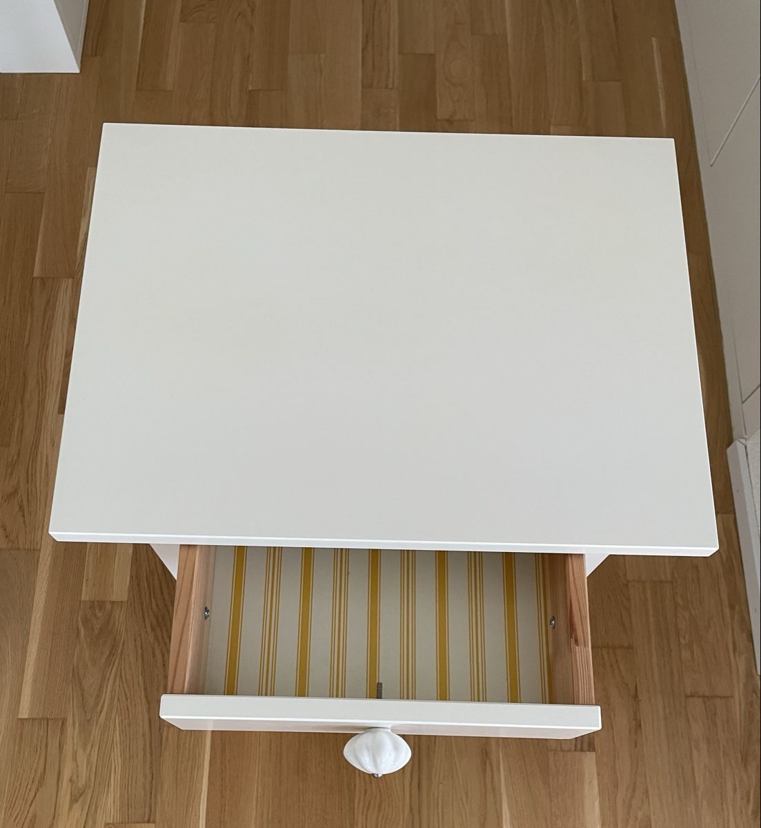 Tische: Beistelltisch Hemnes IKEA – Gebraucht aus Lenzburg von JHVC 2