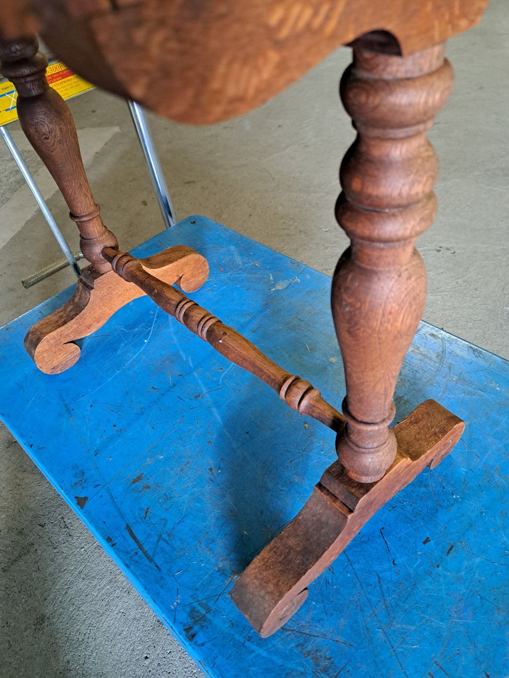 Tavoli: "Nähtischen" Beistelltischchen Holz – Usato da Bern venduto da Patinaa 8
