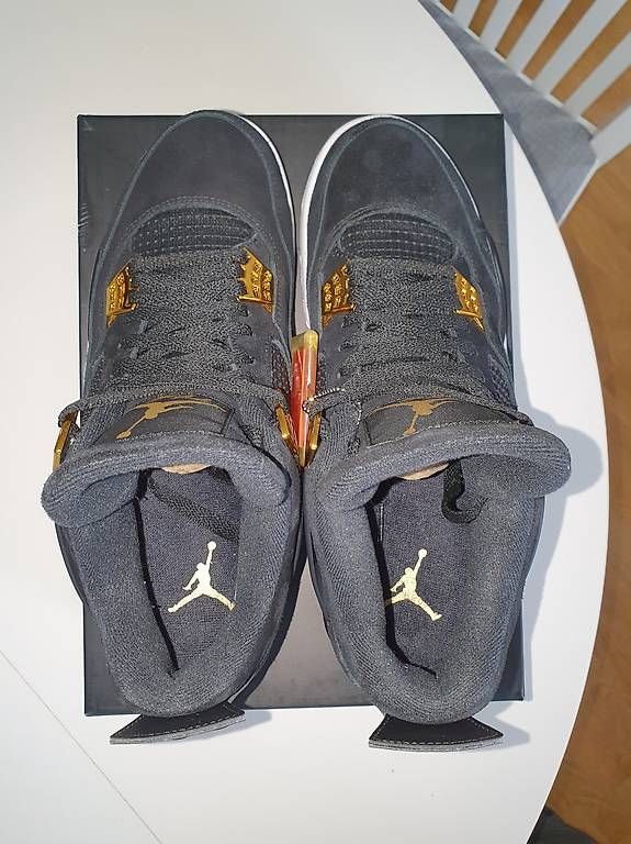 Scarpe da uomo: Nike Air Jordan 4 "Royalty" 2017 Grösse 44 – Usato da Windisch venduto da Xabeba 3