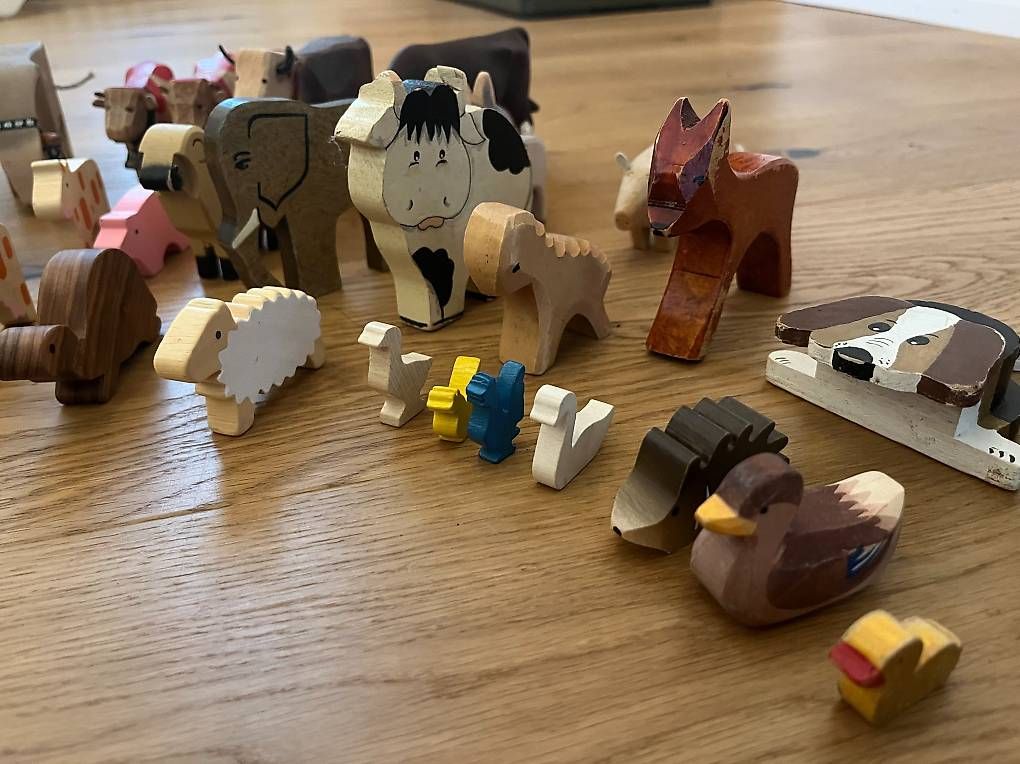 Jouets: Diverse Holztiere – D'occasion à Hausen am Albis par Be13 1