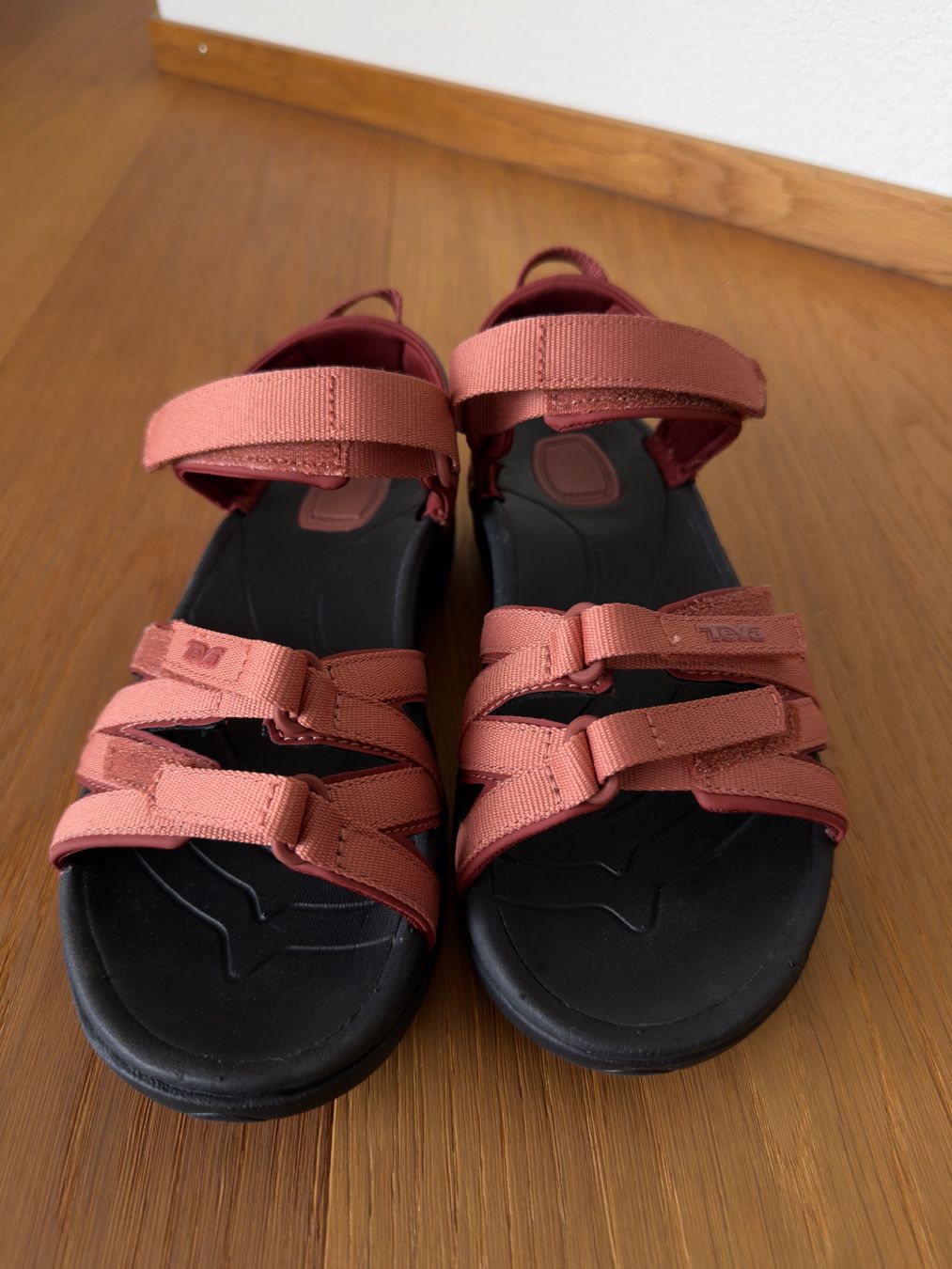 Teva Chaussures femmes: Teva Sandalen - NEU – Neuf (Voir description) à Eschenz par Anntrix