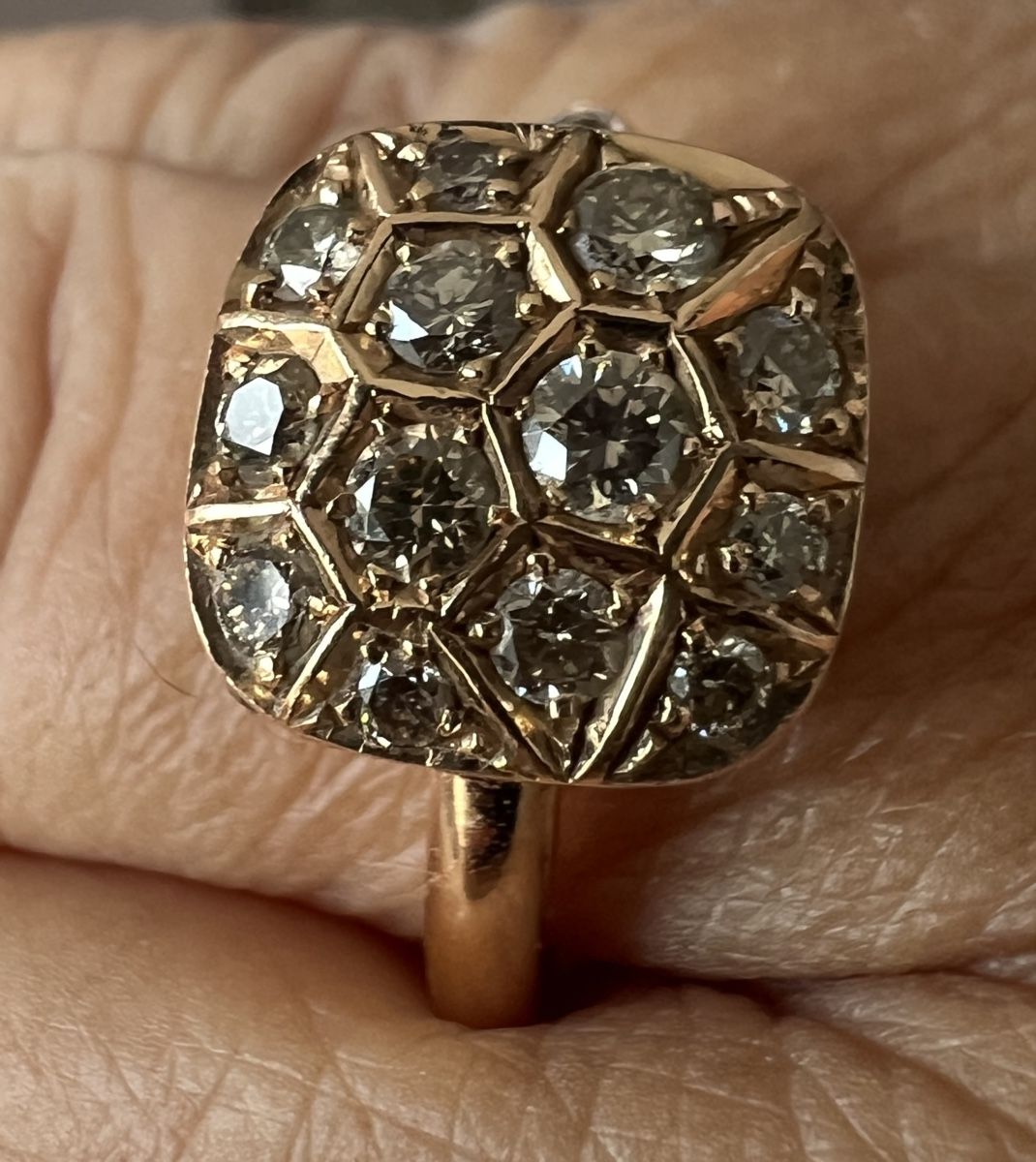 Ringe: Goldring 750 mit Diamanten👍 – Gebraucht aus Erlenbach ZH von jol_9m85