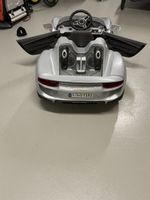 Elektroauto Kinder Porsche 918 Spyder silber guter Zustand