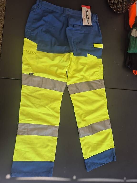 Hosen: Pantalon molinel haute visibilité  – Gebraucht aus Miège von mou_57rn 1