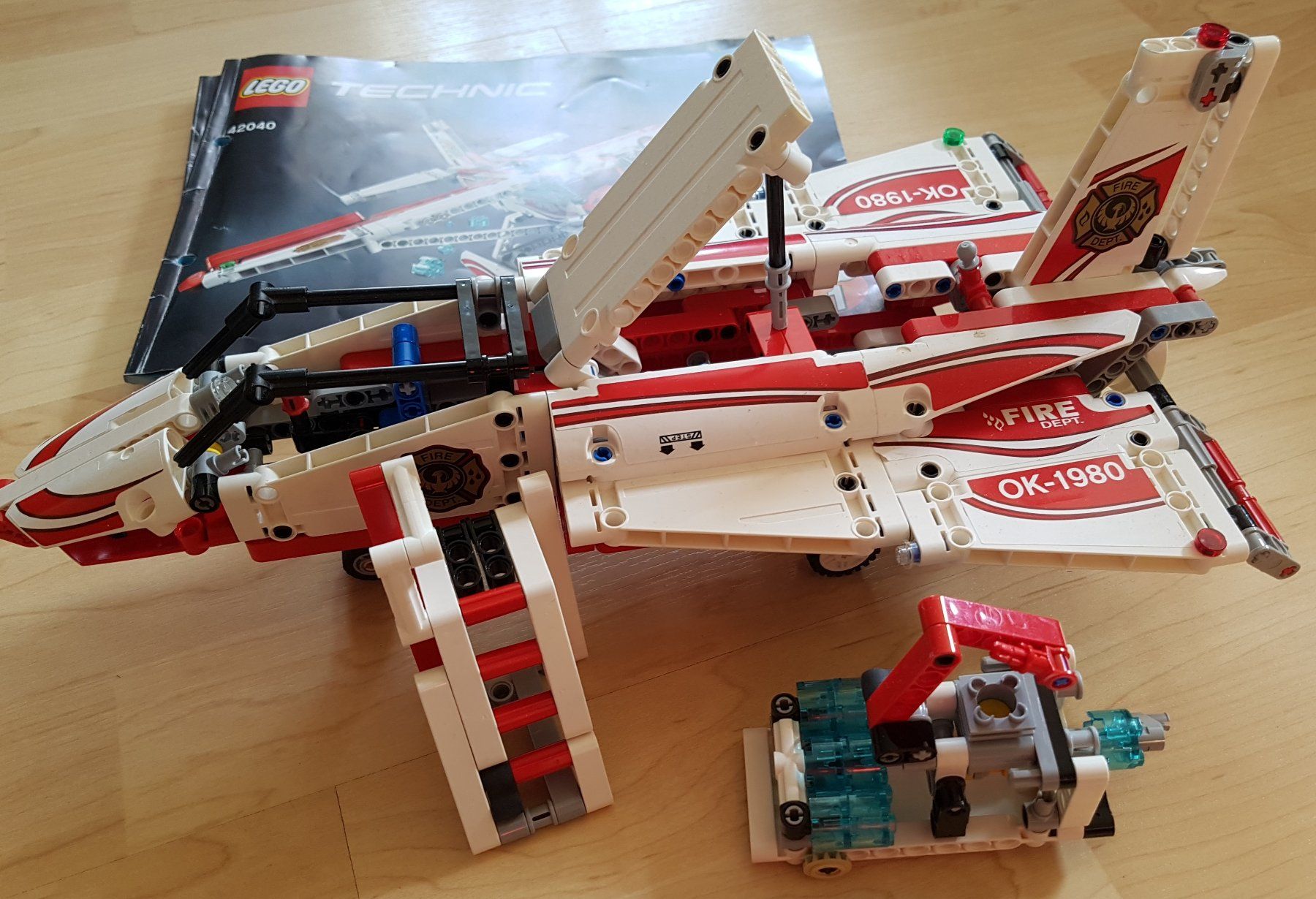Technics Baukästen: LEGO TECHNIC - LÖSCHFLUGZEUG - 42040 – Gebraucht aus Jona von Zauberstatt 3