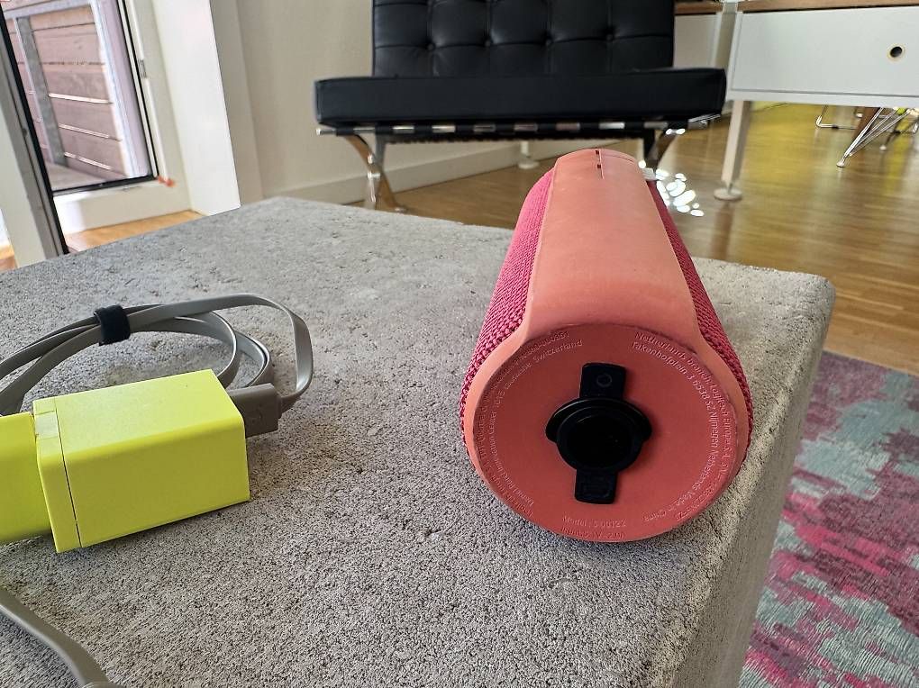 Ultimate Ears Lautsprecher: UE Boom 2 mit Ladekabel – Gebraucht aus Biel/Bienne von simxn 3