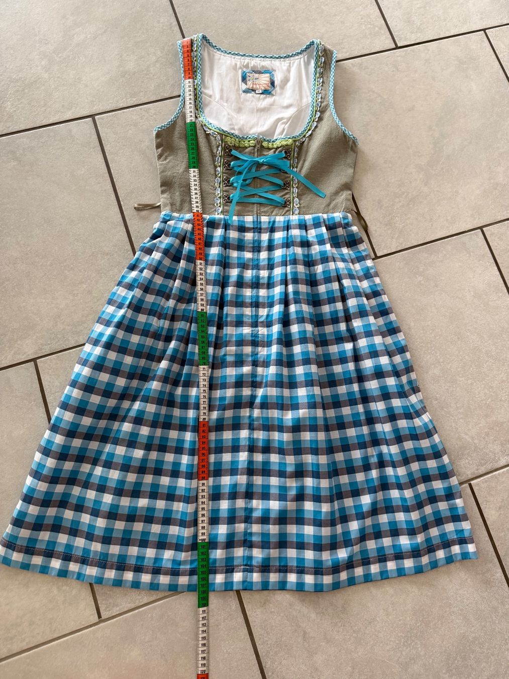 Kleider: Dirndl von Stockerpoint – Gebraucht aus Riehen von Guefeli0 9