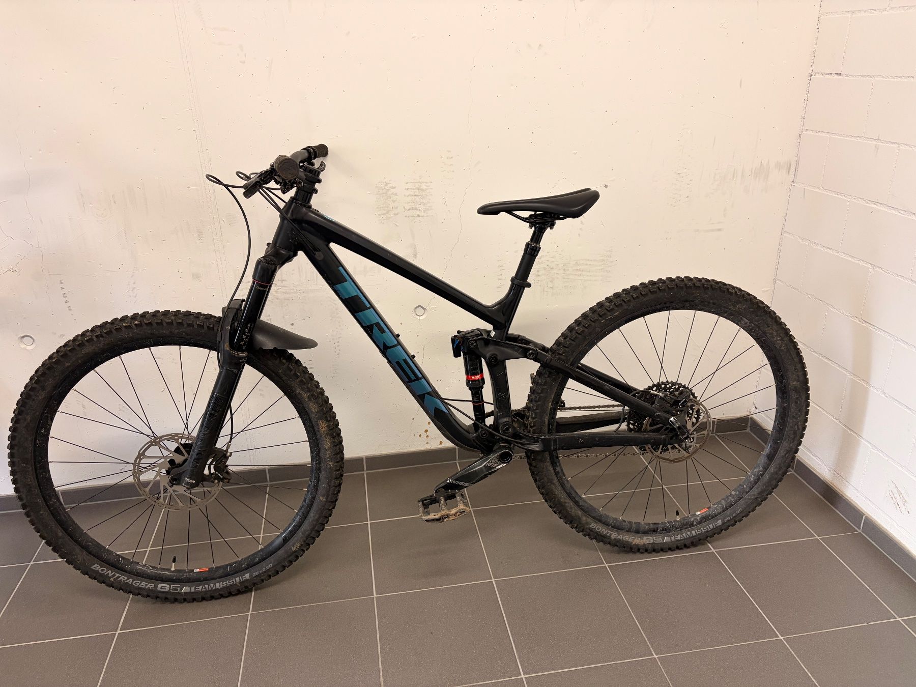 Trek Velos: Trek Slash 8 - fully MTB – Gebraucht aus Immensee von stoelzal1980
