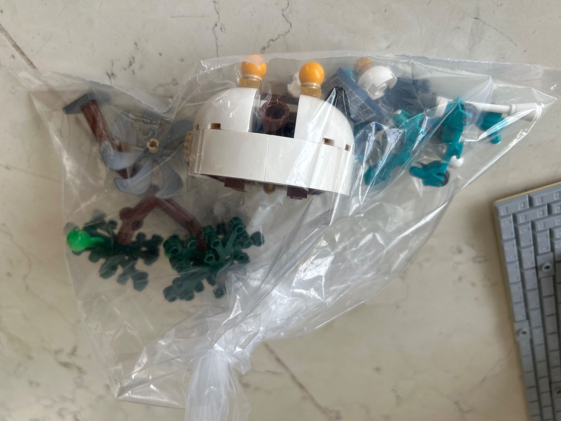 Lego Kit di costruzioni: LEGO MOC 2x Bricklink Science Tower +40526Electric Scooters – Usato da Uetikon am See venduto da Kirb82 3