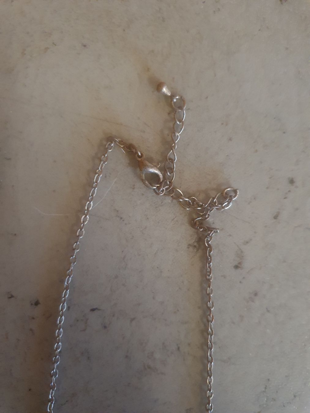 Catenine: Kette mit "Perle" – Usato da Moosseedorf venduto da Sonnenschein.. 2