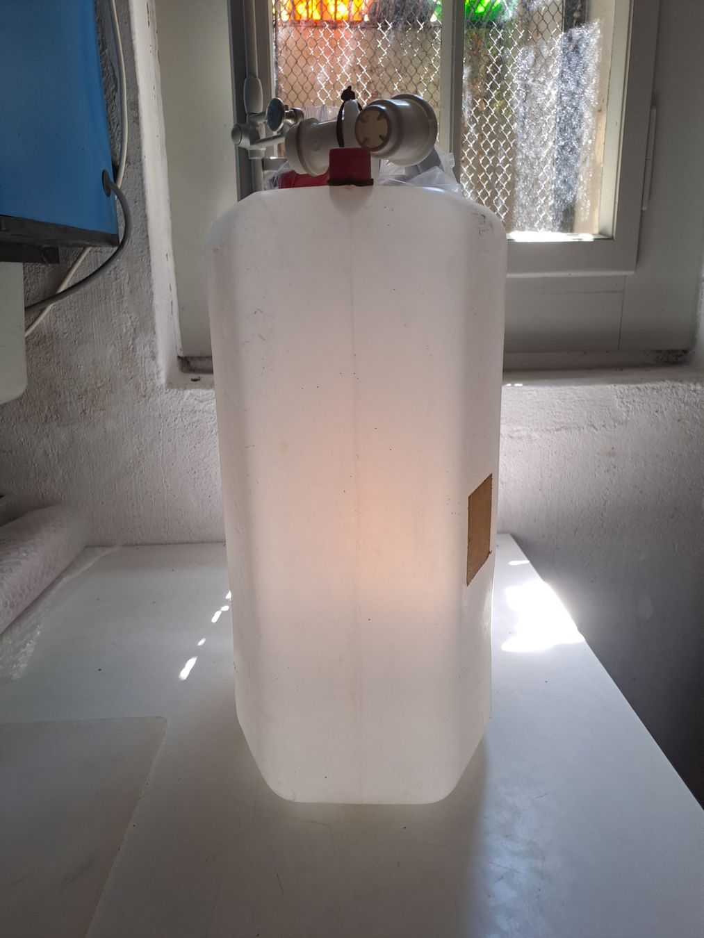 Réservoirs, bidons et tuyaux: Wasserkanister 20 Liter – D'occasion à Thun par Christhun 3