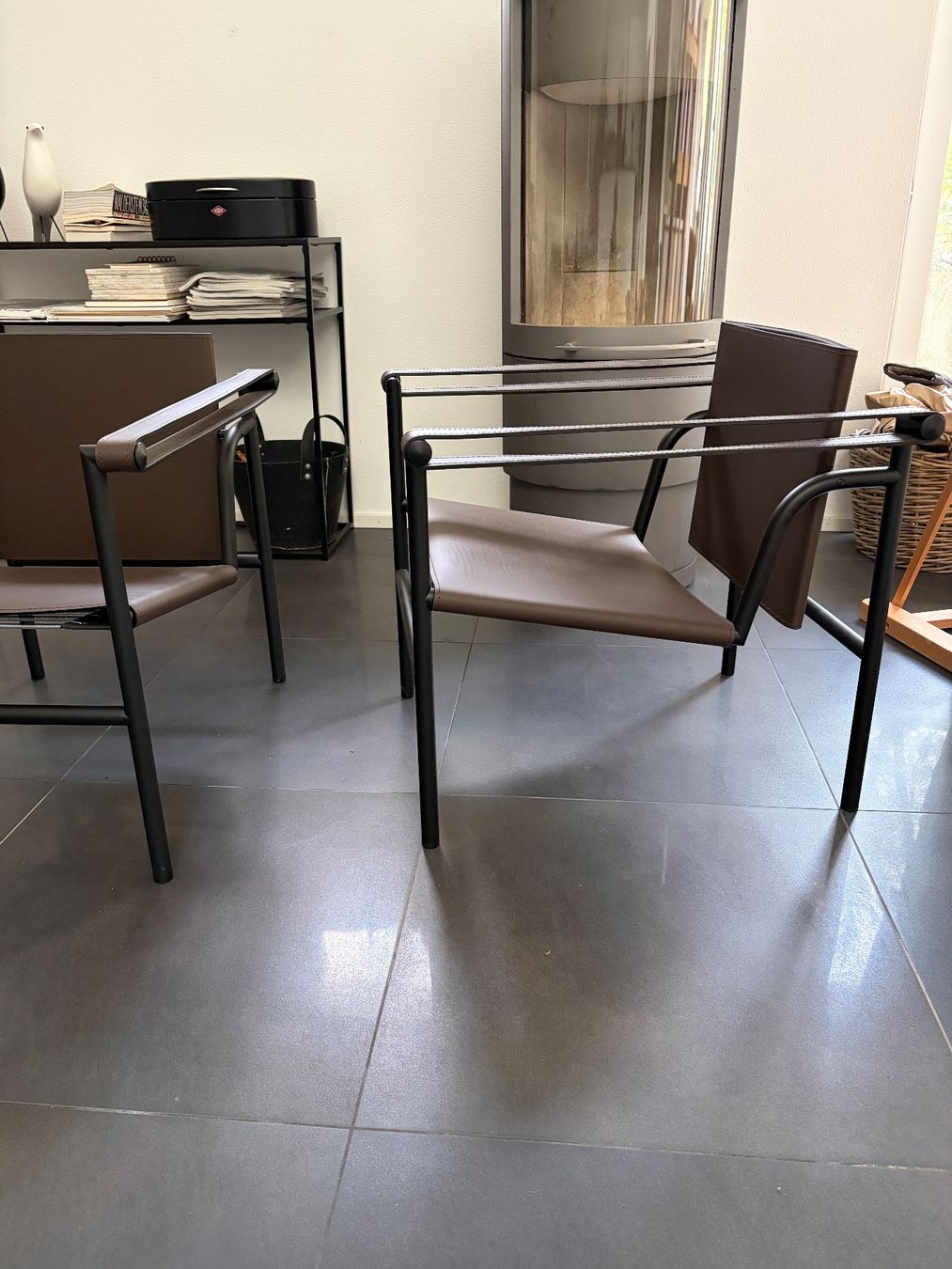 Le Corbusier Sessel: Zwei Corbusier Sessel LC 1 Cassina – Gebraucht aus Stäfa von ext_nyg8 1