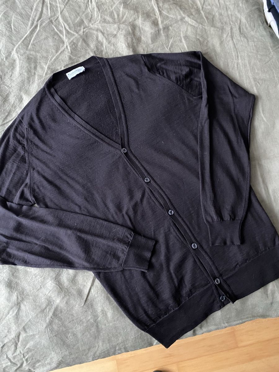 Jacken: Cardigan aus 100% Merinowolle – Neu (gemäss Beschreibung) aus Uitikon Waldegg von man_fs5b