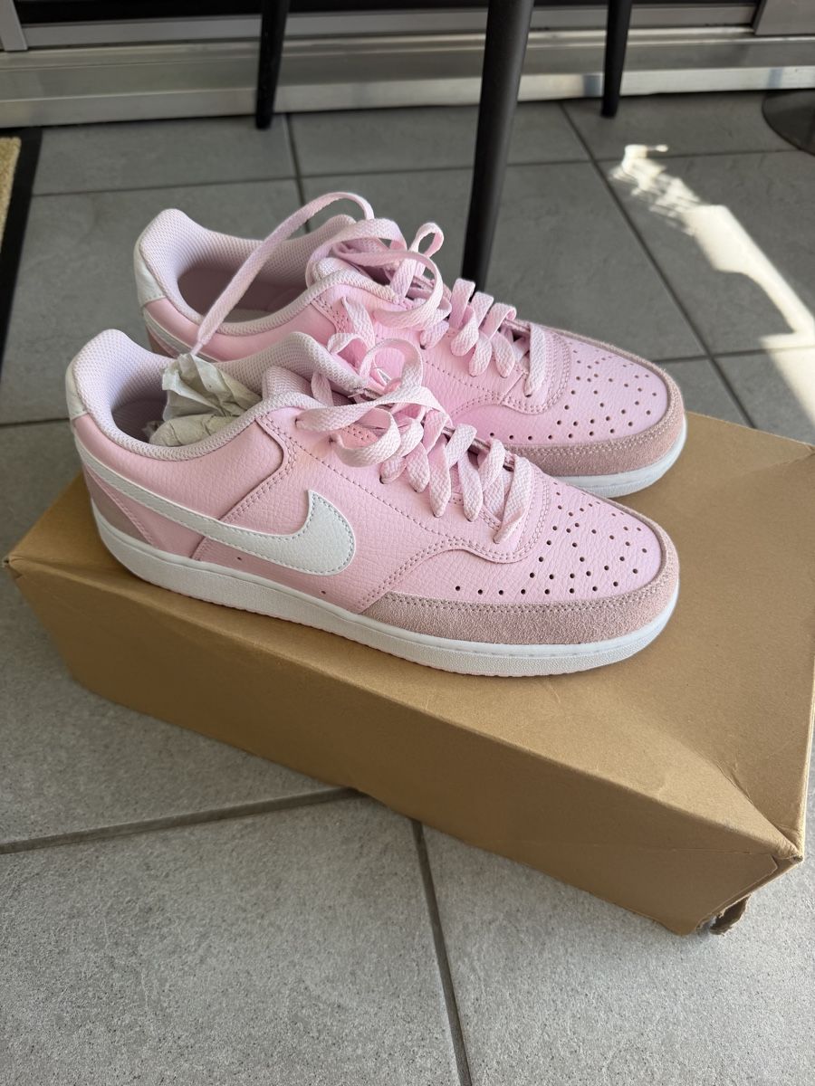 Nike Scarpe da uomo: Nike pink rosa Schuhe – Nuovo (secondo la descrizione) da Wangen ZH venduto da alexia022